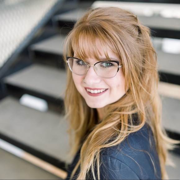 Meet your Posher, Ashley - Picture 1 of 1